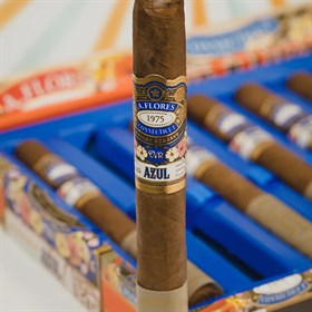 Сигара A.Flores 1975 Connecticut Valley Reserve Azul Gran Toro - фото 20109
